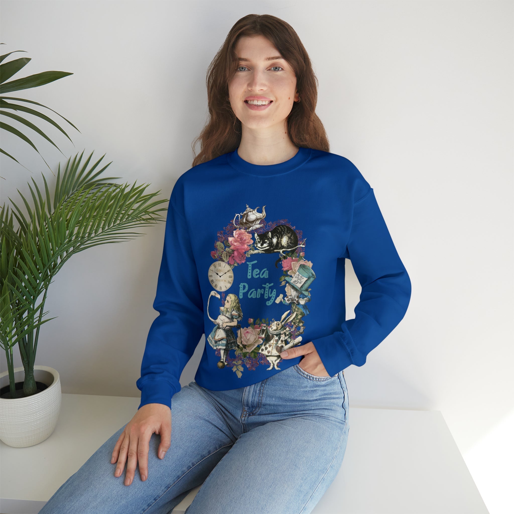 Alice’s Adventures in Wonderland Sweatshirt Vintage 1