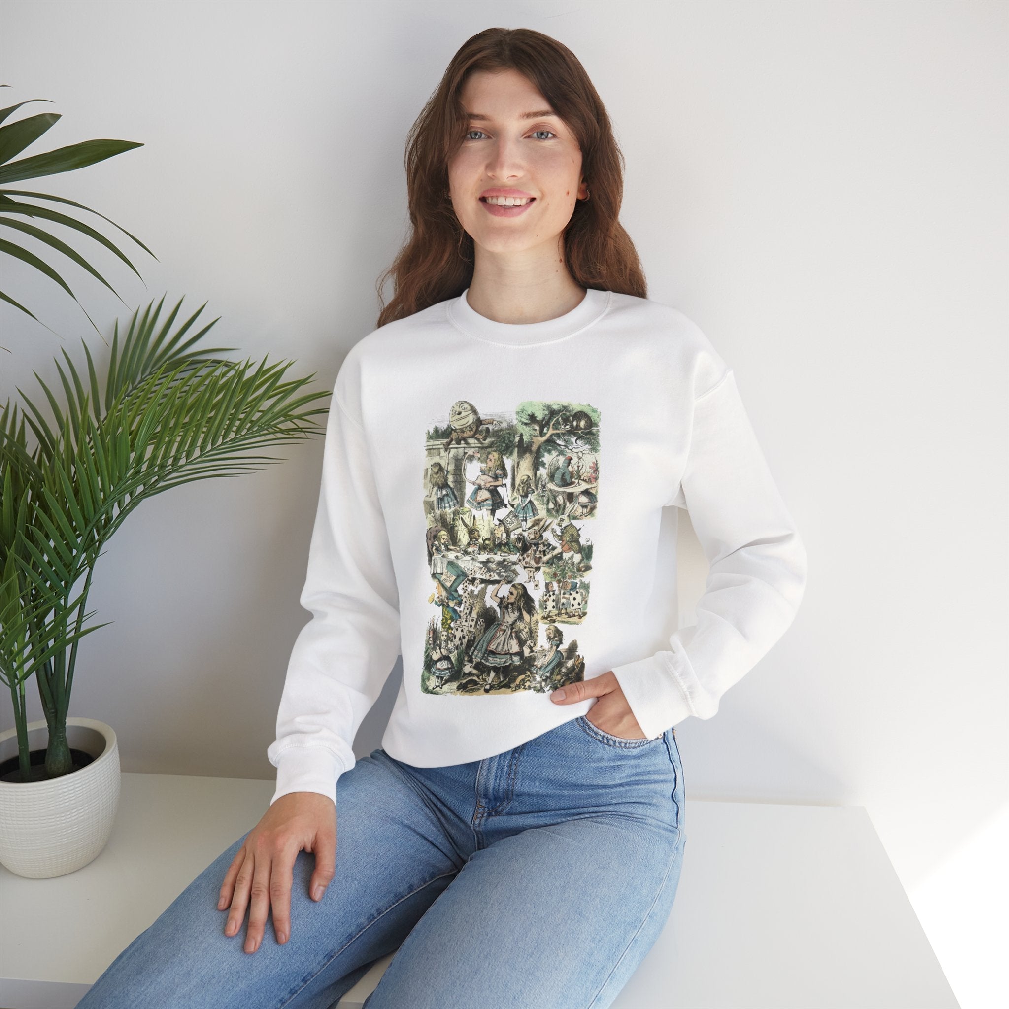 Alice’s Adventures in Wonderland Sweatshirt Vintage 7