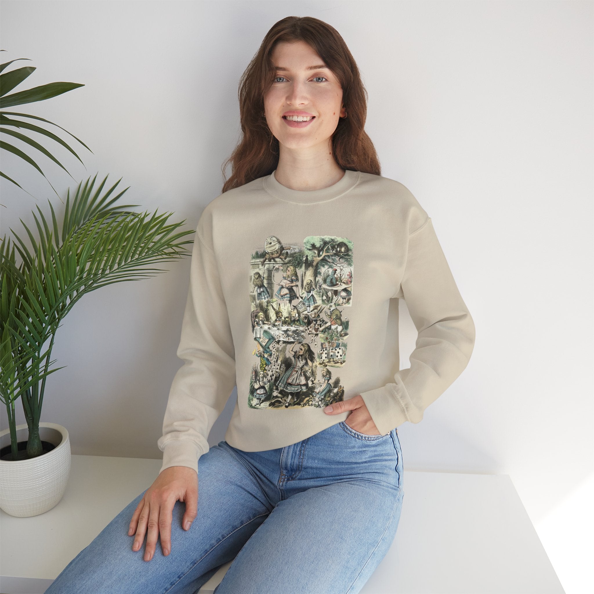 Alice’s Adventures in Wonderland Sweatshirt Vintage 7
