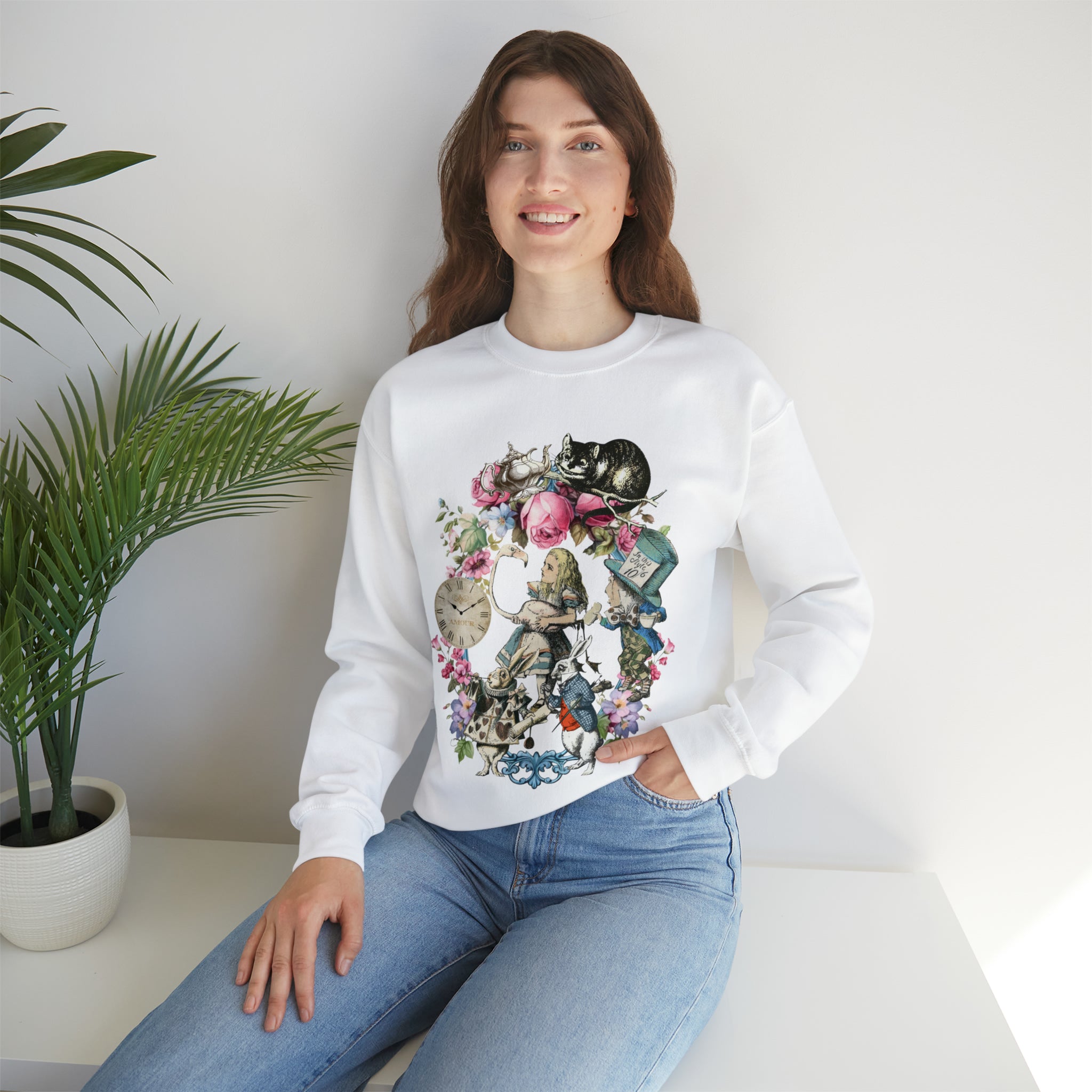 Alice’s Adventures in Wonderland Sweatshirt Vintage 9